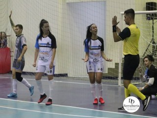 
<a style='margin-left: 5px;' class='btn btn-xs btn-social btn-facebook' href='https://www.facebook.com/sharer/sharer.php?u=https://www.boladovale.com.br/imgs/800-800-90/conteudo/fotos/1869/img6293.jpg' rel='popup' data-width='500' data-height='400'><i class='fa fa-facebook'></i>Compartilhar <span class='hidden-xs'>no Facebook</span>
</a> 
<a class='btn btn-default btn-xs' target='_blank' href='imgs/800-800-90/conteudo/fotos/1869/img6293.jpg'>
<span class='glyphicon glyphicon-cloud-download'></span> Salvar
</a> 
<span></span>