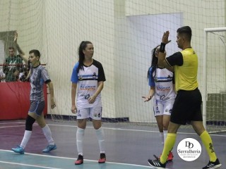 
<a style='margin-left: 5px;' class='btn btn-xs btn-social btn-facebook' href='https://www.facebook.com/sharer/sharer.php?u=https://www.boladovale.com.br/imgs/800-800-90/conteudo/fotos/1869/img6294.jpg' rel='popup' data-width='500' data-height='400'><i class='fa fa-facebook'></i>Compartilhar <span class='hidden-xs'>no Facebook</span>
</a> 
<a class='btn btn-default btn-xs' target='_blank' href='imgs/800-800-90/conteudo/fotos/1869/img6294.jpg'>
<span class='glyphicon glyphicon-cloud-download'></span> Salvar
</a> 
<span></span>
