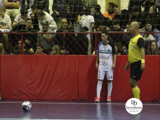 
<a style='margin-left: 5px;' class='btn btn-xs btn-social btn-facebook' href='https://www.facebook.com/sharer/sharer.php?u=https://www.boladovale.com.br/imgs/800-800-90/conteudo/fotos/1869/img6327.jpg' rel='popup' data-width='500' data-height='400'><i class='fa fa-facebook'></i>Compartilhar <span class='hidden-xs'>no Facebook</span>
</a> 
<a class='btn btn-default btn-xs' target='_blank' href='imgs/800-800-90/conteudo/fotos/1869/img6327.jpg'>
<span class='glyphicon glyphicon-cloud-download'></span> Salvar
</a> 
<span></span>