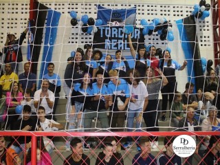 
<a style='margin-left: 5px;' class='btn btn-xs btn-social btn-facebook' href='https://www.facebook.com/sharer/sharer.php?u=https://www.boladovale.com.br/imgs/800-800-90/conteudo/fotos/1869/img6365.jpg' rel='popup' data-width='500' data-height='400'><i class='fa fa-facebook'></i>Compartilhar <span class='hidden-xs'>no Facebook</span>
</a> 
<a class='btn btn-default btn-xs' target='_blank' href='imgs/800-800-90/conteudo/fotos/1869/img6365.jpg'>
<span class='glyphicon glyphicon-cloud-download'></span> Salvar
</a> 
<span></span>