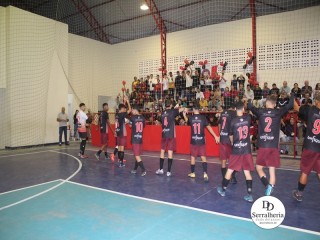 
<a style='margin-left: 5px;' class='btn btn-xs btn-social btn-facebook' href='https://www.facebook.com/sharer/sharer.php?u=https://www.boladovale.com.br/imgs/800-800-90/conteudo/fotos/1870/img6490.jpg' rel='popup' data-width='500' data-height='400'><i class='fa fa-facebook'></i>Compartilhar <span class='hidden-xs'>no Facebook</span>
</a> 
<a class='btn btn-default btn-xs' target='_blank' href='imgs/800-800-90/conteudo/fotos/1870/img6490.jpg'>
<span class='glyphicon glyphicon-cloud-download'></span> Salvar
</a> 
<span></span>