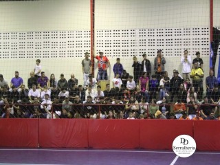 
<a style='margin-left: 5px;' class='btn btn-xs btn-social btn-facebook' href='https://www.facebook.com/sharer/sharer.php?u=https://www.boladovale.com.br/imgs/800-800-90/conteudo/fotos/1870/img6586.jpg' rel='popup' data-width='500' data-height='400'><i class='fa fa-facebook'></i>Compartilhar <span class='hidden-xs'>no Facebook</span>
</a> 
<a class='btn btn-default btn-xs' target='_blank' href='imgs/800-800-90/conteudo/fotos/1870/img6586.jpg'>
<span class='glyphicon glyphicon-cloud-download'></span> Salvar
</a> 
<span></span>