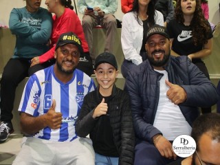 
<a style='margin-left: 5px;' class='btn btn-xs btn-social btn-facebook' href='https://www.facebook.com/sharer/sharer.php?u=https://www.boladovale.com.br/imgs/800-800-90/conteudo/fotos/1870/img6594.jpg' rel='popup' data-width='500' data-height='400'><i class='fa fa-facebook'></i>Compartilhar <span class='hidden-xs'>no Facebook</span>
</a> 
<a class='btn btn-default btn-xs' target='_blank' href='imgs/800-800-90/conteudo/fotos/1870/img6594.jpg'>
<span class='glyphicon glyphicon-cloud-download'></span> Salvar
</a> 
<span></span>