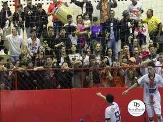 
<a style='margin-left: 5px;' class='btn btn-xs btn-social btn-facebook' href='https://www.facebook.com/sharer/sharer.php?u=https://www.boladovale.com.br/imgs/800-800-90/conteudo/fotos/1870/img6655.jpg' rel='popup' data-width='500' data-height='400'><i class='fa fa-facebook'></i>Compartilhar <span class='hidden-xs'>no Facebook</span>
</a> 
<a class='btn btn-default btn-xs' target='_blank' href='imgs/800-800-90/conteudo/fotos/1870/img6655.jpg'>
<span class='glyphicon glyphicon-cloud-download'></span> Salvar
</a> 
<span></span>