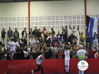 
<a style='margin-left: 5px;' class='btn btn-xs btn-social btn-facebook' href='https://www.facebook.com/sharer/sharer.php?u=https://www.boladovale.com.br/imgs/800-800-90/conteudo/fotos/1870/img6672.jpg' rel='popup' data-width='500' data-height='400'><i class='fa fa-facebook'></i>Compartilhar <span class='hidden-xs'>no Facebook</span>
</a> 
<a class='btn btn-default btn-xs' target='_blank' href='imgs/800-800-90/conteudo/fotos/1870/img6672.jpg'>
<span class='glyphicon glyphicon-cloud-download'></span> Salvar
</a> 
<span></span>