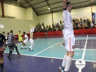 
<a style='margin-left: 5px;' class='btn btn-xs btn-social btn-facebook' href='https://www.facebook.com/sharer/sharer.php?u=https://www.boladovale.com.br/imgs/800-800-90/conteudo/fotos/1870/img6686.jpg' rel='popup' data-width='500' data-height='400'><i class='fa fa-facebook'></i>Compartilhar <span class='hidden-xs'>no Facebook</span>
</a> 
<a class='btn btn-default btn-xs' target='_blank' href='imgs/800-800-90/conteudo/fotos/1870/img6686.jpg'>
<span class='glyphicon glyphicon-cloud-download'></span> Salvar
</a> 
<span></span>