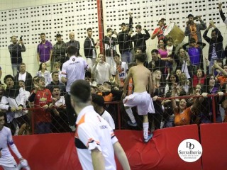 
<a style='margin-left: 5px;' class='btn btn-xs btn-social btn-facebook' href='https://www.facebook.com/sharer/sharer.php?u=https://www.boladovale.com.br/imgs/800-800-90/conteudo/fotos/1870/img6693.jpg' rel='popup' data-width='500' data-height='400'><i class='fa fa-facebook'></i>Compartilhar <span class='hidden-xs'>no Facebook</span>
</a> 
<a class='btn btn-default btn-xs' target='_blank' href='imgs/800-800-90/conteudo/fotos/1870/img6693.jpg'>
<span class='glyphicon glyphicon-cloud-download'></span> Salvar
</a> 
<span></span>