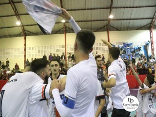 
<a style='margin-left: 5px;' class='btn btn-xs btn-social btn-facebook' href='https://www.facebook.com/sharer/sharer.php?u=https://www.boladovale.com.br/imgs/800-800-90/conteudo/fotos/1870/img6697.jpg' rel='popup' data-width='500' data-height='400'><i class='fa fa-facebook'></i>Compartilhar <span class='hidden-xs'>no Facebook</span>
</a> 
<a class='btn btn-default btn-xs' target='_blank' href='imgs/800-800-90/conteudo/fotos/1870/img6697.jpg'>
<span class='glyphicon glyphicon-cloud-download'></span> Salvar
</a> 
<span></span>