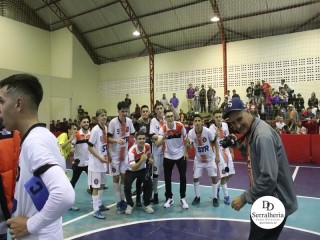 
<a style='margin-left: 5px;' class='btn btn-xs btn-social btn-facebook' href='https://www.facebook.com/sharer/sharer.php?u=https://www.boladovale.com.br/imgs/800-800-90/conteudo/fotos/1870/img6717.jpg' rel='popup' data-width='500' data-height='400'><i class='fa fa-facebook'></i>Compartilhar <span class='hidden-xs'>no Facebook</span>
</a> 
<a class='btn btn-default btn-xs' target='_blank' href='imgs/800-800-90/conteudo/fotos/1870/img6717.jpg'>
<span class='glyphicon glyphicon-cloud-download'></span> Salvar
</a> 
<span></span>