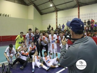 
<a style='margin-left: 5px;' class='btn btn-xs btn-social btn-facebook' href='https://www.facebook.com/sharer/sharer.php?u=https://www.boladovale.com.br/imgs/800-800-90/conteudo/fotos/1870/img6718.jpg' rel='popup' data-width='500' data-height='400'><i class='fa fa-facebook'></i>Compartilhar <span class='hidden-xs'>no Facebook</span>
</a> 
<a class='btn btn-default btn-xs' target='_blank' href='imgs/800-800-90/conteudo/fotos/1870/img6718.jpg'>
<span class='glyphicon glyphicon-cloud-download'></span> Salvar
</a> 
<span></span>