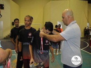 
<a style='margin-left: 5px;' class='btn btn-xs btn-social btn-facebook' href='https://www.facebook.com/sharer/sharer.php?u=https://www.boladovale.com.br/imgs/800-800-90/conteudo/fotos/1871/img6749.jpg' rel='popup' data-width='500' data-height='400'><i class='fa fa-facebook'></i>Compartilhar <span class='hidden-xs'>no Facebook</span>
</a> 
<a class='btn btn-default btn-xs' target='_blank' href='imgs/800-800-90/conteudo/fotos/1871/img6749.jpg'>
<span class='glyphicon glyphicon-cloud-download'></span> Salvar
</a> 
<span></span>