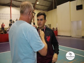 
<a style='margin-left: 5px;' class='btn btn-xs btn-social btn-facebook' href='https://www.facebook.com/sharer/sharer.php?u=https://www.boladovale.com.br/imgs/800-800-90/conteudo/fotos/1871/img6754.jpg' rel='popup' data-width='500' data-height='400'><i class='fa fa-facebook'></i>Compartilhar <span class='hidden-xs'>no Facebook</span>
</a> 
<a class='btn btn-default btn-xs' target='_blank' href='imgs/800-800-90/conteudo/fotos/1871/img6754.jpg'>
<span class='glyphicon glyphicon-cloud-download'></span> Salvar
</a> 
<span></span>