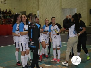 
<a style='margin-left: 5px;' class='btn btn-xs btn-social btn-facebook' href='https://www.facebook.com/sharer/sharer.php?u=https://www.boladovale.com.br/imgs/800-800-90/conteudo/fotos/1872/img6382.jpg' rel='popup' data-width='500' data-height='400'><i class='fa fa-facebook'></i>Compartilhar <span class='hidden-xs'>no Facebook</span>
</a> 
<a class='btn btn-default btn-xs' target='_blank' href='imgs/800-800-90/conteudo/fotos/1872/img6382.jpg'>
<span class='glyphicon glyphicon-cloud-download'></span> Salvar
</a> 
<span></span>