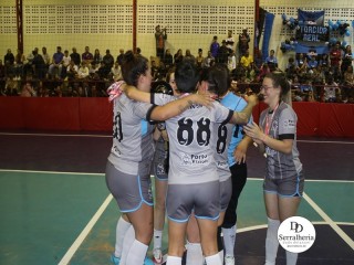 
<a style='margin-left: 5px;' class='btn btn-xs btn-social btn-facebook' href='https://www.facebook.com/sharer/sharer.php?u=https://www.boladovale.com.br/imgs/800-800-90/conteudo/fotos/1872/img6399.jpg' rel='popup' data-width='500' data-height='400'><i class='fa fa-facebook'></i>Compartilhar <span class='hidden-xs'>no Facebook</span>
</a> 
<a class='btn btn-default btn-xs' target='_blank' href='imgs/800-800-90/conteudo/fotos/1872/img6399.jpg'>
<span class='glyphicon glyphicon-cloud-download'></span> Salvar
</a> 
<span></span>