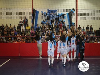 
<a style='margin-left: 5px;' class='btn btn-xs btn-social btn-facebook' href='https://www.facebook.com/sharer/sharer.php?u=https://www.boladovale.com.br/imgs/800-800-90/conteudo/fotos/1872/img6426.jpg' rel='popup' data-width='500' data-height='400'><i class='fa fa-facebook'></i>Compartilhar <span class='hidden-xs'>no Facebook</span>
</a> 
<a class='btn btn-default btn-xs' target='_blank' href='imgs/800-800-90/conteudo/fotos/1872/img6426.jpg'>
<span class='glyphicon glyphicon-cloud-download'></span> Salvar
</a> 
<span></span>