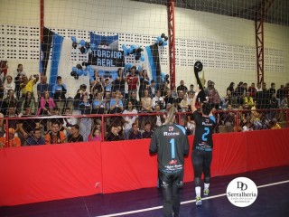 
<a style='margin-left: 5px;' class='btn btn-xs btn-social btn-facebook' href='https://www.facebook.com/sharer/sharer.php?u=https://www.boladovale.com.br/imgs/800-800-90/conteudo/fotos/1872/img6435.jpg' rel='popup' data-width='500' data-height='400'><i class='fa fa-facebook'></i>Compartilhar <span class='hidden-xs'>no Facebook</span>
</a> 
<a class='btn btn-default btn-xs' target='_blank' href='imgs/800-800-90/conteudo/fotos/1872/img6435.jpg'>
<span class='glyphicon glyphicon-cloud-download'></span> Salvar
</a> 
<span></span>