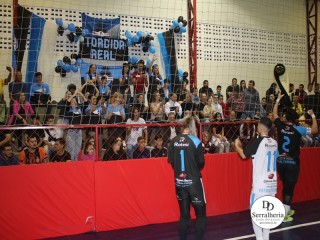 
<a style='margin-left: 5px;' class='btn btn-xs btn-social btn-facebook' href='https://www.facebook.com/sharer/sharer.php?u=https://www.boladovale.com.br/imgs/800-800-90/conteudo/fotos/1872/img6436.jpg' rel='popup' data-width='500' data-height='400'><i class='fa fa-facebook'></i>Compartilhar <span class='hidden-xs'>no Facebook</span>
</a> 
<a class='btn btn-default btn-xs' target='_blank' href='imgs/800-800-90/conteudo/fotos/1872/img6436.jpg'>
<span class='glyphicon glyphicon-cloud-download'></span> Salvar
</a> 
<span></span>