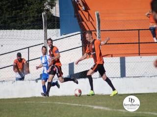 
<a style='margin-left: 5px;' class='btn btn-xs btn-social btn-facebook' href='https://www.facebook.com/sharer/sharer.php?u=https://www.boladovale.com.br/imgs/800-800-90/conteudo/fotos/1873/img6895.jpg' rel='popup' data-width='500' data-height='400'><i class='fa fa-facebook'></i>Compartilhar <span class='hidden-xs'>no Facebook</span>
</a> 
<a class='btn btn-default btn-xs' target='_blank' href='imgs/800-800-90/conteudo/fotos/1873/img6895.jpg'>
<span class='glyphicon glyphicon-cloud-download'></span> Salvar
</a> 
<span></span>