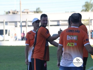 
<a style='margin-left: 5px;' class='btn btn-xs btn-social btn-facebook' href='https://www.facebook.com/sharer/sharer.php?u=https://www.boladovale.com.br/imgs/800-800-90/conteudo/fotos/1873/img7052.jpg' rel='popup' data-width='500' data-height='400'><i class='fa fa-facebook'></i>Compartilhar <span class='hidden-xs'>no Facebook</span>
</a> 
<a class='btn btn-default btn-xs' target='_blank' href='imgs/800-800-90/conteudo/fotos/1873/img7052.jpg'>
<span class='glyphicon glyphicon-cloud-download'></span> Salvar
</a> 
<span></span>