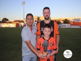 
<a style='margin-left: 5px;' class='btn btn-xs btn-social btn-facebook' href='https://www.facebook.com/sharer/sharer.php?u=https://www.boladovale.com.br/imgs/800-800-90/conteudo/fotos/1873/img7111.jpg' rel='popup' data-width='500' data-height='400'><i class='fa fa-facebook'></i>Compartilhar <span class='hidden-xs'>no Facebook</span>
</a> 
<a class='btn btn-default btn-xs' target='_blank' href='imgs/800-800-90/conteudo/fotos/1873/img7111.jpg'>
<span class='glyphicon glyphicon-cloud-download'></span> Salvar
</a> 
<span></span>