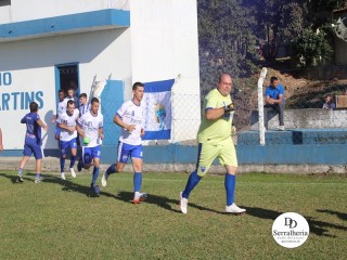 
<a style='margin-left: 5px;' class='btn btn-xs btn-social btn-facebook' href='https://www.facebook.com/sharer/sharer.php?u=https://www.boladovale.com.br/imgs/800-800-90/conteudo/fotos/1874/img7150.jpg' rel='popup' data-width='500' data-height='400'><i class='fa fa-facebook'></i>Compartilhar <span class='hidden-xs'>no Facebook</span>
</a> 
<a class='btn btn-default btn-xs' target='_blank' href='imgs/800-800-90/conteudo/fotos/1874/img7150.jpg'>
<span class='glyphicon glyphicon-cloud-download'></span> Salvar
</a> 
<span></span>