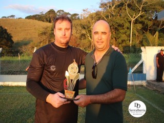 
<a style='margin-left: 5px;' class='btn btn-xs btn-social btn-facebook' href='https://www.facebook.com/sharer/sharer.php?u=https://www.boladovale.com.br/imgs/800-800-90/conteudo/fotos/1874/img7416.jpg' rel='popup' data-width='500' data-height='400'><i class='fa fa-facebook'></i>Compartilhar <span class='hidden-xs'>no Facebook</span>
</a> 
<a class='btn btn-default btn-xs' target='_blank' href='imgs/800-800-90/conteudo/fotos/1874/img7416.jpg'>
<span class='glyphicon glyphicon-cloud-download'></span> Salvar
</a> 
<span></span>