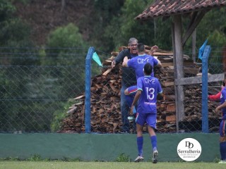 
<a style='margin-left: 5px;' class='btn btn-xs btn-social btn-facebook' href='https://www.facebook.com/sharer/sharer.php?u=https://www.boladovale.com.br/imgs/800-800-90/conteudo/fotos/1876/img7641.jpg' rel='popup' data-width='500' data-height='400'><i class='fa fa-facebook'></i>Compartilhar <span class='hidden-xs'>no Facebook</span>
</a> 
<a class='btn btn-default btn-xs' target='_blank' href='imgs/800-800-90/conteudo/fotos/1876/img7641.jpg'>
<span class='glyphicon glyphicon-cloud-download'></span> Salvar
</a> 
<span></span>