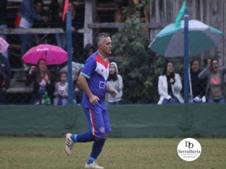 
<a style='margin-left: 5px;' class='btn btn-xs btn-social btn-facebook' href='https://www.facebook.com/sharer/sharer.php?u=https://www.boladovale.com.br/imgs/800-800-90/conteudo/fotos/1876/img7706.jpg' rel='popup' data-width='500' data-height='400'><i class='fa fa-facebook'></i>Compartilhar <span class='hidden-xs'>no Facebook</span>
</a> 
<a class='btn btn-default btn-xs' target='_blank' href='imgs/800-800-90/conteudo/fotos/1876/img7706.jpg'>
<span class='glyphicon glyphicon-cloud-download'></span> Salvar
</a> 
<span></span>