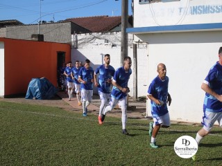 
<a style='margin-left: 5px;' class='btn btn-xs btn-social btn-facebook' href='https://www.facebook.com/sharer/sharer.php?u=https://www.boladovale.com.br/imgs/800-800-90/conteudo/fotos/1877/img8123.jpg' rel='popup' data-width='500' data-height='400'><i class='fa fa-facebook'></i>Compartilhar <span class='hidden-xs'>no Facebook</span>
</a> 
<a class='btn btn-default btn-xs' target='_blank' href='imgs/800-800-90/conteudo/fotos/1877/img8123.jpg'>
<span class='glyphicon glyphicon-cloud-download'></span> Salvar
</a> 
<span></span>