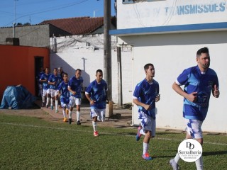 
<a style='margin-left: 5px;' class='btn btn-xs btn-social btn-facebook' href='https://www.facebook.com/sharer/sharer.php?u=https://www.boladovale.com.br/imgs/800-800-90/conteudo/fotos/1877/img8127.jpg' rel='popup' data-width='500' data-height='400'><i class='fa fa-facebook'></i>Compartilhar <span class='hidden-xs'>no Facebook</span>
</a> 
<a class='btn btn-default btn-xs' target='_blank' href='imgs/800-800-90/conteudo/fotos/1877/img8127.jpg'>
<span class='glyphicon glyphicon-cloud-download'></span> Salvar
</a> 
<span></span>