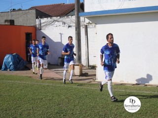 
<a style='margin-left: 5px;' class='btn btn-xs btn-social btn-facebook' href='https://www.facebook.com/sharer/sharer.php?u=https://www.boladovale.com.br/imgs/800-800-90/conteudo/fotos/1877/img8131.jpg' rel='popup' data-width='500' data-height='400'><i class='fa fa-facebook'></i>Compartilhar <span class='hidden-xs'>no Facebook</span>
</a> 
<a class='btn btn-default btn-xs' target='_blank' href='imgs/800-800-90/conteudo/fotos/1877/img8131.jpg'>
<span class='glyphicon glyphicon-cloud-download'></span> Salvar
</a> 
<span></span>