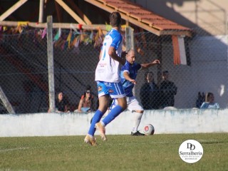 
<a style='margin-left: 5px;' class='btn btn-xs btn-social btn-facebook' href='https://www.facebook.com/sharer/sharer.php?u=https://www.boladovale.com.br/imgs/800-800-90/conteudo/fotos/1877/img8174.jpg' rel='popup' data-width='500' data-height='400'><i class='fa fa-facebook'></i>Compartilhar <span class='hidden-xs'>no Facebook</span>
</a> 
<a class='btn btn-default btn-xs' target='_blank' href='imgs/800-800-90/conteudo/fotos/1877/img8174.jpg'>
<span class='glyphicon glyphicon-cloud-download'></span> Salvar
</a> 
<span></span>