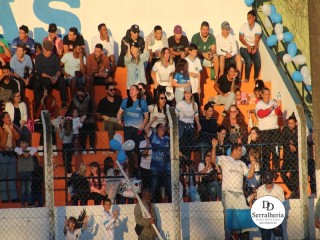 
<a style='margin-left: 5px;' class='btn btn-xs btn-social btn-facebook' href='https://www.facebook.com/sharer/sharer.php?u=https://www.boladovale.com.br/imgs/800-800-90/conteudo/fotos/1877/img8354.jpg' rel='popup' data-width='500' data-height='400'><i class='fa fa-facebook'></i>Compartilhar <span class='hidden-xs'>no Facebook</span>
</a> 
<a class='btn btn-default btn-xs' target='_blank' href='imgs/800-800-90/conteudo/fotos/1877/img8354.jpg'>
<span class='glyphicon glyphicon-cloud-download'></span> Salvar
</a> 
<span></span>