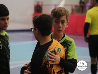 
<a style='margin-left: 5px;' class='btn btn-xs btn-social btn-facebook' href='https://www.facebook.com/sharer/sharer.php?u=https://www.boladovale.com.br/imgs/800-800-90/conteudo/fotos/1878/img8426.jpg' rel='popup' data-width='500' data-height='400'><i class='fa fa-facebook'></i>Compartilhar <span class='hidden-xs'>no Facebook</span>
</a> 
<a class='btn btn-default btn-xs' target='_blank' href='imgs/800-800-90/conteudo/fotos/1878/img8426.jpg'>
<span class='glyphicon glyphicon-cloud-download'></span> Salvar
</a> 
<span></span>