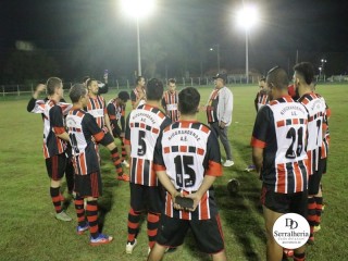 
<a style='margin-left: 5px;' class='btn btn-xs btn-social btn-facebook' href='https://www.facebook.com/sharer/sharer.php?u=https://www.boladovale.com.br/imgs/800-800-90/conteudo/fotos/1879/img8435.jpg' rel='popup' data-width='500' data-height='400'><i class='fa fa-facebook'></i>Compartilhar <span class='hidden-xs'>no Facebook</span>
</a> 
<a class='btn btn-default btn-xs' target='_blank' href='imgs/800-800-90/conteudo/fotos/1879/img8435.jpg'>
<span class='glyphicon glyphicon-cloud-download'></span> Salvar
</a> 
<span></span>
