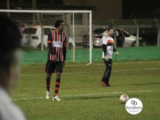 
<a style='margin-left: 5px;' class='btn btn-xs btn-social btn-facebook' href='https://www.facebook.com/sharer/sharer.php?u=https://www.boladovale.com.br/imgs/800-800-90/conteudo/fotos/1879/img8476.jpg' rel='popup' data-width='500' data-height='400'><i class='fa fa-facebook'></i>Compartilhar <span class='hidden-xs'>no Facebook</span>
</a> 
<a class='btn btn-default btn-xs' target='_blank' href='imgs/800-800-90/conteudo/fotos/1879/img8476.jpg'>
<span class='glyphicon glyphicon-cloud-download'></span> Salvar
</a> 
<span></span>