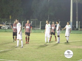 
<a style='margin-left: 5px;' class='btn btn-xs btn-social btn-facebook' href='https://www.facebook.com/sharer/sharer.php?u=https://www.boladovale.com.br/imgs/800-800-90/conteudo/fotos/1879/img8544.jpg' rel='popup' data-width='500' data-height='400'><i class='fa fa-facebook'></i>Compartilhar <span class='hidden-xs'>no Facebook</span>
</a> 
<a class='btn btn-default btn-xs' target='_blank' href='imgs/800-800-90/conteudo/fotos/1879/img8544.jpg'>
<span class='glyphicon glyphicon-cloud-download'></span> Salvar
</a> 
<span></span>