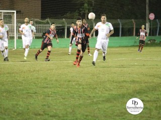 
<a style='margin-left: 5px;' class='btn btn-xs btn-social btn-facebook' href='https://www.facebook.com/sharer/sharer.php?u=https://www.boladovale.com.br/imgs/800-800-90/conteudo/fotos/1879/img8679.jpg' rel='popup' data-width='500' data-height='400'><i class='fa fa-facebook'></i>Compartilhar <span class='hidden-xs'>no Facebook</span>
</a> 
<a class='btn btn-default btn-xs' target='_blank' href='imgs/800-800-90/conteudo/fotos/1879/img8679.jpg'>
<span class='glyphicon glyphicon-cloud-download'></span> Salvar
</a> 
<span></span>