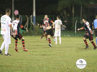 
<a style='margin-left: 5px;' class='btn btn-xs btn-social btn-facebook' href='https://www.facebook.com/sharer/sharer.php?u=https://www.boladovale.com.br/imgs/800-800-90/conteudo/fotos/1879/img8684.jpg' rel='popup' data-width='500' data-height='400'><i class='fa fa-facebook'></i>Compartilhar <span class='hidden-xs'>no Facebook</span>
</a> 
<a class='btn btn-default btn-xs' target='_blank' href='imgs/800-800-90/conteudo/fotos/1879/img8684.jpg'>
<span class='glyphicon glyphicon-cloud-download'></span> Salvar
</a> 
<span></span>