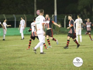 
<a style='margin-left: 5px;' class='btn btn-xs btn-social btn-facebook' href='https://www.facebook.com/sharer/sharer.php?u=https://www.boladovale.com.br/imgs/800-800-90/conteudo/fotos/1879/img8686.jpg' rel='popup' data-width='500' data-height='400'><i class='fa fa-facebook'></i>Compartilhar <span class='hidden-xs'>no Facebook</span>
</a> 
<a class='btn btn-default btn-xs' target='_blank' href='imgs/800-800-90/conteudo/fotos/1879/img8686.jpg'>
<span class='glyphicon glyphicon-cloud-download'></span> Salvar
</a> 
<span></span>