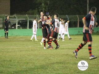 
<a style='margin-left: 5px;' class='btn btn-xs btn-social btn-facebook' href='https://www.facebook.com/sharer/sharer.php?u=https://www.boladovale.com.br/imgs/800-800-90/conteudo/fotos/1879/img8690.jpg' rel='popup' data-width='500' data-height='400'><i class='fa fa-facebook'></i>Compartilhar <span class='hidden-xs'>no Facebook</span>
</a> 
<a class='btn btn-default btn-xs' target='_blank' href='imgs/800-800-90/conteudo/fotos/1879/img8690.jpg'>
<span class='glyphicon glyphicon-cloud-download'></span> Salvar
</a> 
<span></span>