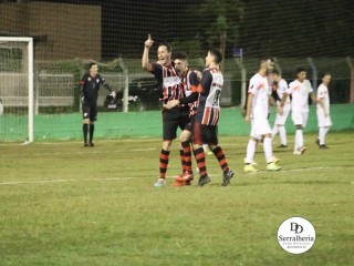 
<a style='margin-left: 5px;' class='btn btn-xs btn-social btn-facebook' href='https://www.facebook.com/sharer/sharer.php?u=https://www.boladovale.com.br/imgs/800-800-90/conteudo/fotos/1879/img8691.jpg' rel='popup' data-width='500' data-height='400'><i class='fa fa-facebook'></i>Compartilhar <span class='hidden-xs'>no Facebook</span>
</a> 
<a class='btn btn-default btn-xs' target='_blank' href='imgs/800-800-90/conteudo/fotos/1879/img8691.jpg'>
<span class='glyphicon glyphicon-cloud-download'></span> Salvar
</a> 
<span></span>