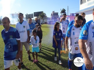 
<a style='margin-left: 5px;' class='btn btn-xs btn-social btn-facebook' href='https://www.facebook.com/sharer/sharer.php?u=https://www.boladovale.com.br/imgs/800-800-90/conteudo/fotos/1880/img8752.jpg' rel='popup' data-width='500' data-height='400'><i class='fa fa-facebook'></i>Compartilhar <span class='hidden-xs'>no Facebook</span>
</a> 
<a class='btn btn-default btn-xs' target='_blank' href='imgs/800-800-90/conteudo/fotos/1880/img8752.jpg'>
<span class='glyphicon glyphicon-cloud-download'></span> Salvar
</a> 
<span></span>