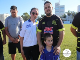 
<a style='margin-left: 5px;' class='btn btn-xs btn-social btn-facebook' href='https://www.facebook.com/sharer/sharer.php?u=https://www.boladovale.com.br/imgs/800-800-90/conteudo/fotos/1880/img8765.jpg' rel='popup' data-width='500' data-height='400'><i class='fa fa-facebook'></i>Compartilhar <span class='hidden-xs'>no Facebook</span>
</a> 
<a class='btn btn-default btn-xs' target='_blank' href='imgs/800-800-90/conteudo/fotos/1880/img8765.jpg'>
<span class='glyphicon glyphicon-cloud-download'></span> Salvar
</a> 
<span></span>