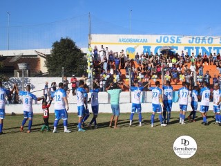 
<a style='margin-left: 5px;' class='btn btn-xs btn-social btn-facebook' href='https://www.facebook.com/sharer/sharer.php?u=https://www.boladovale.com.br/imgs/800-800-90/conteudo/fotos/1880/img8844.jpg' rel='popup' data-width='500' data-height='400'><i class='fa fa-facebook'></i>Compartilhar <span class='hidden-xs'>no Facebook</span>
</a> 
<a class='btn btn-default btn-xs' target='_blank' href='imgs/800-800-90/conteudo/fotos/1880/img8844.jpg'>
<span class='glyphicon glyphicon-cloud-download'></span> Salvar
</a> 
<span></span>