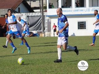 
<a style='margin-left: 5px;' class='btn btn-xs btn-social btn-facebook' href='https://www.facebook.com/sharer/sharer.php?u=https://www.boladovale.com.br/imgs/800-800-90/conteudo/fotos/1880/img8871.jpg' rel='popup' data-width='500' data-height='400'><i class='fa fa-facebook'></i>Compartilhar <span class='hidden-xs'>no Facebook</span>
</a> 
<a class='btn btn-default btn-xs' target='_blank' href='imgs/800-800-90/conteudo/fotos/1880/img8871.jpg'>
<span class='glyphicon glyphicon-cloud-download'></span> Salvar
</a> 
<span></span>