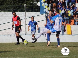 
<a style='margin-left: 5px;' class='btn btn-xs btn-social btn-facebook' href='https://www.facebook.com/sharer/sharer.php?u=https://www.boladovale.com.br/imgs/800-800-90/conteudo/fotos/1880/img8874.jpg' rel='popup' data-width='500' data-height='400'><i class='fa fa-facebook'></i>Compartilhar <span class='hidden-xs'>no Facebook</span>
</a> 
<a class='btn btn-default btn-xs' target='_blank' href='imgs/800-800-90/conteudo/fotos/1880/img8874.jpg'>
<span class='glyphicon glyphicon-cloud-download'></span> Salvar
</a> 
<span></span>