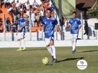 
<a style='margin-left: 5px;' class='btn btn-xs btn-social btn-facebook' href='https://www.facebook.com/sharer/sharer.php?u=https://www.boladovale.com.br/imgs/800-800-90/conteudo/fotos/1880/img8878.jpg' rel='popup' data-width='500' data-height='400'><i class='fa fa-facebook'></i>Compartilhar <span class='hidden-xs'>no Facebook</span>
</a> 
<a class='btn btn-default btn-xs' target='_blank' href='imgs/800-800-90/conteudo/fotos/1880/img8878.jpg'>
<span class='glyphicon glyphicon-cloud-download'></span> Salvar
</a> 
<span></span>