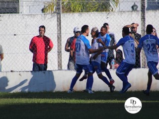 
<a style='margin-left: 5px;' class='btn btn-xs btn-social btn-facebook' href='https://www.facebook.com/sharer/sharer.php?u=https://www.boladovale.com.br/imgs/800-800-90/conteudo/fotos/1880/img8897.jpg' rel='popup' data-width='500' data-height='400'><i class='fa fa-facebook'></i>Compartilhar <span class='hidden-xs'>no Facebook</span>
</a> 
<a class='btn btn-default btn-xs' target='_blank' href='imgs/800-800-90/conteudo/fotos/1880/img8897.jpg'>
<span class='glyphicon glyphicon-cloud-download'></span> Salvar
</a> 
<span></span>