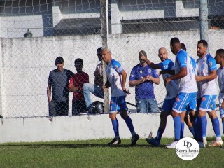 
<a style='margin-left: 5px;' class='btn btn-xs btn-social btn-facebook' href='https://www.facebook.com/sharer/sharer.php?u=https://www.boladovale.com.br/imgs/800-800-90/conteudo/fotos/1880/img8908.jpg' rel='popup' data-width='500' data-height='400'><i class='fa fa-facebook'></i>Compartilhar <span class='hidden-xs'>no Facebook</span>
</a> 
<a class='btn btn-default btn-xs' target='_blank' href='imgs/800-800-90/conteudo/fotos/1880/img8908.jpg'>
<span class='glyphicon glyphicon-cloud-download'></span> Salvar
</a> 
<span></span>